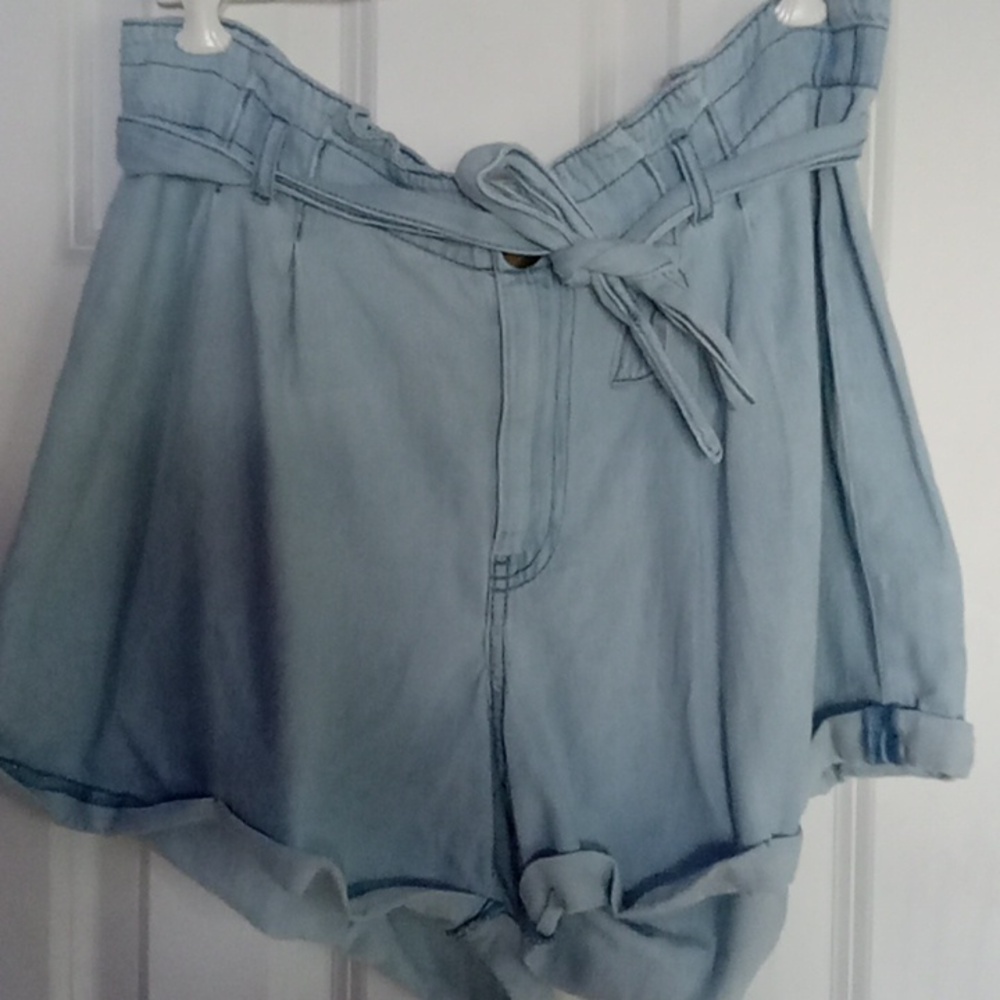 Arizona Jean Company High Waist Light Blue Denim Shorts